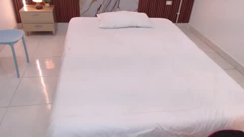 Snapshot of aixa_shaw chatting on September 27, 12:21 pm AIXA online show from September 27, 12:21 pm