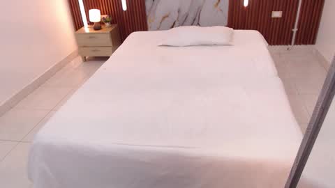 Snapshot of aixa_shaw chatting on September 28, 12:10 pm AIXA online show from September 28, 12:10 pm