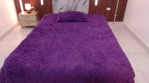 Snapshot of aixa_shaw chatting on October 1, 12:22 pm AIXA online show from October 1, 12:22 pm