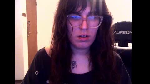 Snapshot of akamedolle chatting on September 18, 4:03 am Veronica Akame 3 online show from September 18, 4:03 am