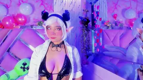 akane hikari  online show from February 23, 4:32 am