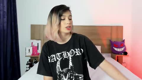 Snapshot of akatsumi_ chatting on October 3, 8:39 pm Akartsumi online show from October 3, 8:39 pm