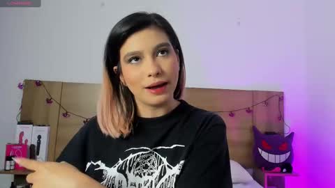 Snapshot of akatsumi_ chatting on October 29, 10:33 pm Akartsumi online show from October 29, 10:33 pm