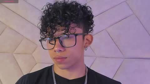 akazaboy online show from September 22, 4:25 am