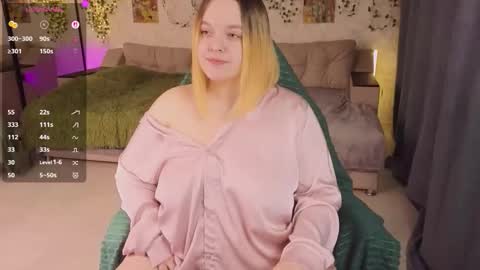 Aki online show from November 1, 11:34 am