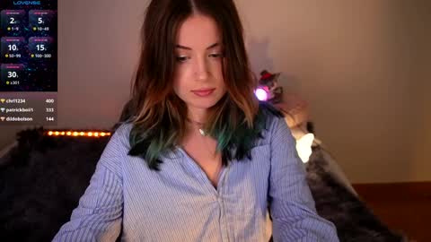 Snapshot of akira_mori chatting on December 11, 6:20 pm Nameless online show from December 11, 6:20 pm