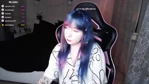 akirahartyx online show from October 12, 3:33 pm