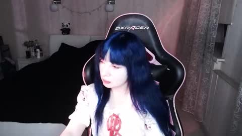 akirahartyx online show from November 30, 4:33 pm