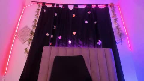 Snapshot of akirastone_ chatting on September 24, 12:19 pm akirastone_ online show from September 24, 12:19 pm