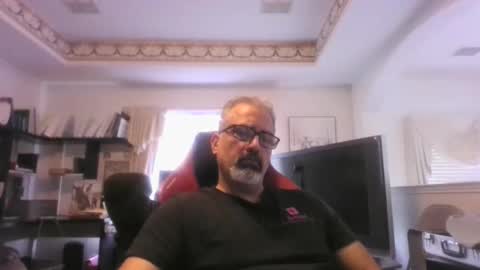 aladdin31673 online show from April 13, 10:59 pm