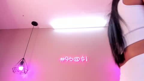 Snapshot of alahia_betancur chatting on January 14, 8:15 pm Alahia  online show from January 14, 8:15 pm