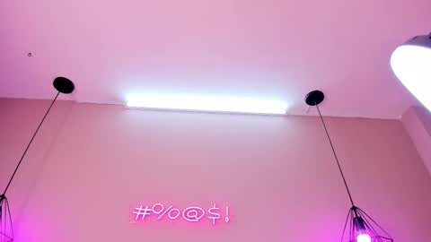 Snapshot of alahia_betancur chatting on January 18, 6:32 pm Alahia  online show from January 18, 6:32 pm