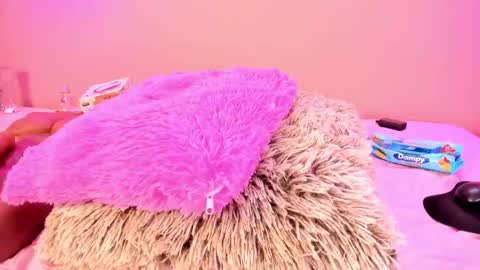 Snapshot of alahia_betancur chatting on January 21, 2:59 pm Alahia  online show from January 21, 2:59 pm