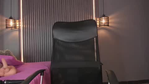 Snapshot of alahia_betancur chatting on September 23, 2:31 pm Alahia  online show from September 23, 2:31 pm