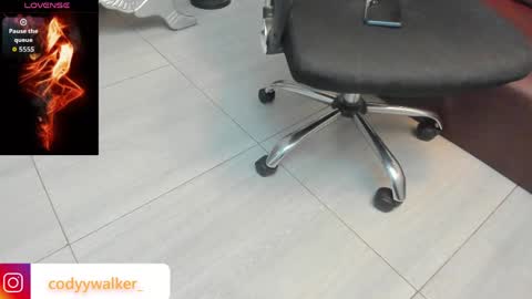 ALAHIA online show from April 19, 1:21 pm