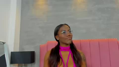 Snapshot of alaia_colins chatting on November 14, 3:49 am alaia_colins online show from November 14, 3:49 am