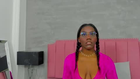 Snapshot of alaia_colins chatting on November 24, 3:50 am alaia_colins online show from November 24, 3:50 am