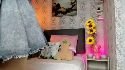 Alaia online show from March 8, 10:57 pm