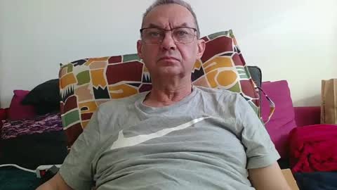 alain5159 online show from April 7, 8:15 am