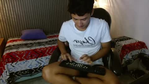 Snapshot of alamgrey_ chatting on September 22, 1:13 pm Alam online show from September 22, 1:13 pm