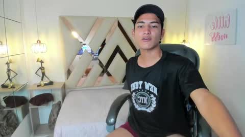 Snapshot of alamgrey_ chatting on September 29, 2:00 pm Alam online show from September 29, 2:00 pm