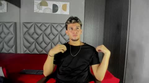 alan__smith online show from November 25, 7:47 pm