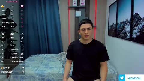 Snapshot of alan_nd_kevin chatting on March 7, 10:10 pm Alan Kevin can we reach 100 thumbs up please guys online show from March 7, 10:10 pm