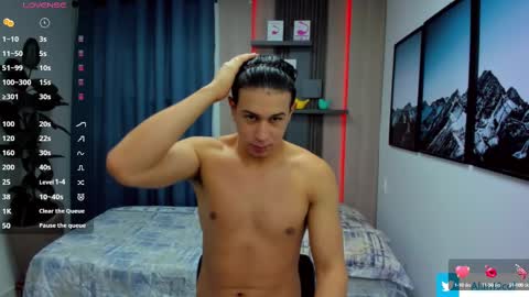 Snapshot of alan_nd_kevin chatting on March 11, 11:33 am Alan Kevin can we reach 100 thumbs up please guys online show from March 11, 11:33 am