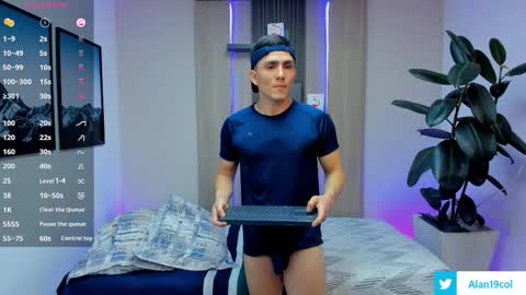 Snapshot of alan_nd_kevin chatting on November 26, 7:04 pm Alan Kevin can we reach 100 thumbs up please guys online show from November 26, 7:04 pm