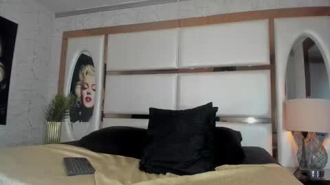 Snapshot of alan_santhos chatting on December 5, 5:27 am ---Alan--- online show from December 5, 5:27 am