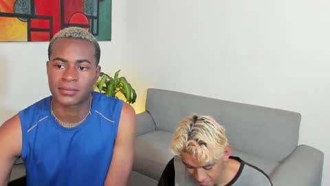 Snapshot of alan_scot chatting on December 13, 4:38 pm Alan and Criss - WE JUST FRIENDS WITH BENEFITS BOTH VERS online show from December 13, 4:38 pm