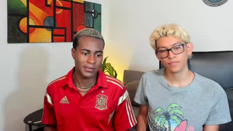 Snapshot of alan_scot chatting on December 20, 3:03 am Alan and Criss - WE JUST FRIENDS WITH BENEFITS BOTH VERS online show from December 20, 3:03 am