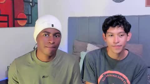 Snapshot of alan_scot chatting on October 14, 1:17 am Alan and Criss - WE JUST FRIENDS WITH BENEFITS BOTH VERS online show from October 14, 1:17 am