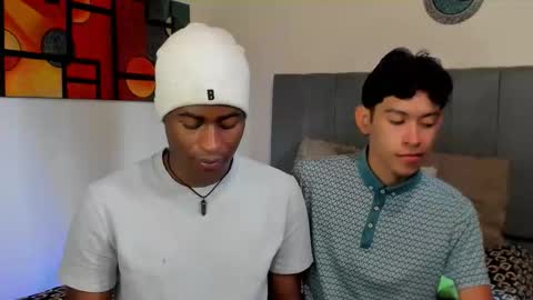 Snapshot of alan_scot chatting on November 15, 5:20 pm Alan and Criss - WE JUST FRIENDS WITH BENEFITS BOTH VERS online show from November 15, 5:20 pm