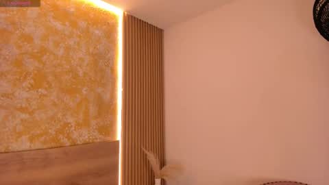 alana_2916 online show from November 6, 3:51 am