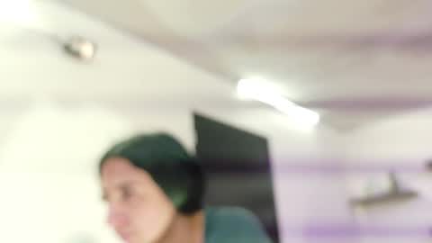 Maeve  online show from March 19, 10:08 am