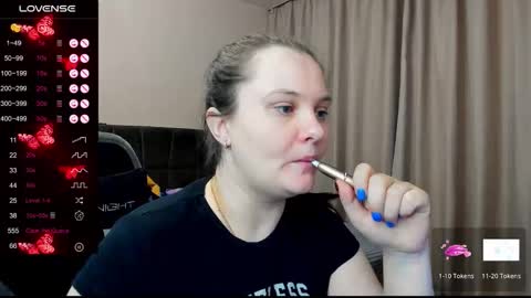 Julia online show from December 21, 3:24 am