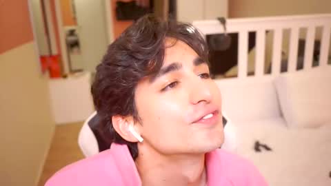 idenavarre online show from January 16, 3:27 pm