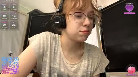 Snapshot of alanehadaller chatting on September 26, 8:29 am Stella online show from September 26, 8:29 am