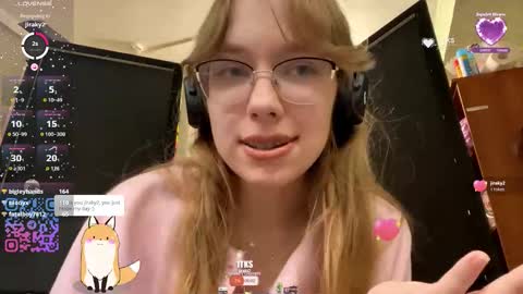 Snapshot of alanehadaller chatting on October 17, 2:19 pm Stella online show from October 17, 2:19 pm