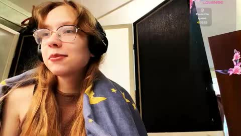 Snapshot of alanehadaller chatting on November 7, 10:37 am Stella online show from November 7, 10:37 am