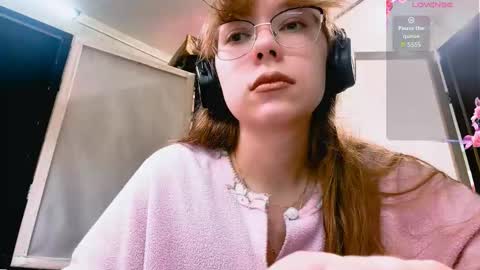 Snapshot of alanehadaller chatting on November 28, 8:17 am Stella online show from November 28, 8:17 am