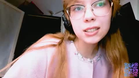 Snapshot of alanehadaller chatting on November 29, 9:12 am Stella online show from November 29, 9:12 am