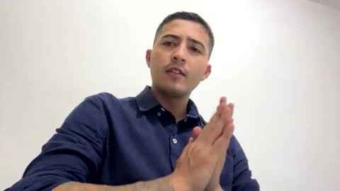 Snapshot of alanj998 chatting on November 1, 1:29 am alanj998 online show from November 1, 1:29 am