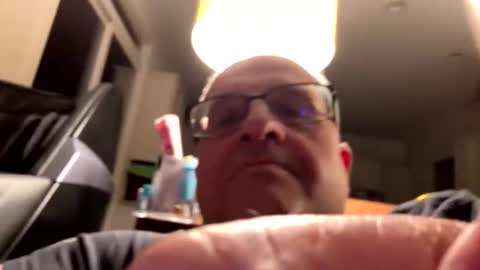 alankrieski1174 online show from October 27, 1:42 am