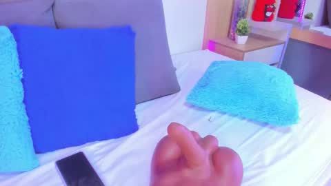 Snapshot of alanna_hank chatting on January 15, 1:43 am Alanna online show from January 15, 1:43 am