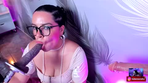 alana silver online show from September 18, 11:51 pm