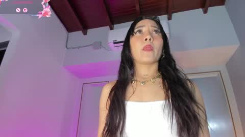 Alanna Jonnes online show from April 29, 5:30 pm