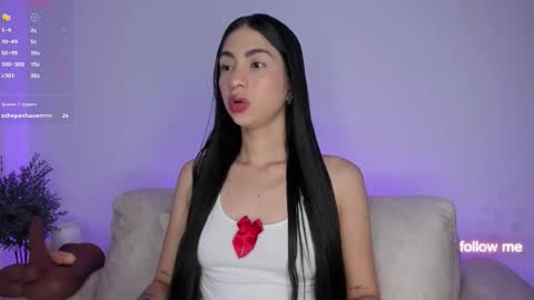 Snapshot of alannah__ chatting on October 6, 11:18 am online show from October 6, 11:18 am
