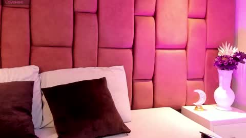 Alanna Jonnes online show from September 18, 8:22 pm